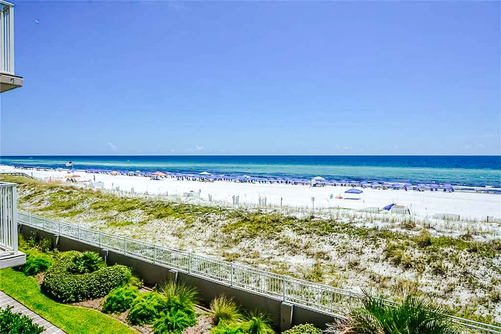 Coastal condo with Gulf views, Shared pool, washer and dryer, Wifi
