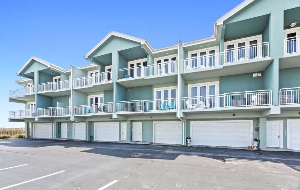 Gorgeous Gulf front townhome, Gas grill and beach access