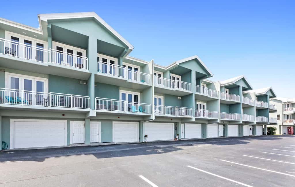 Gorgeous Gulf front townhome, Gas grill and beach access