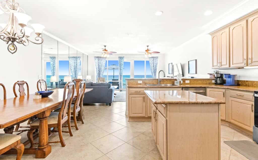 Gorgeous Gulf front townhome, Gas grill and beach access