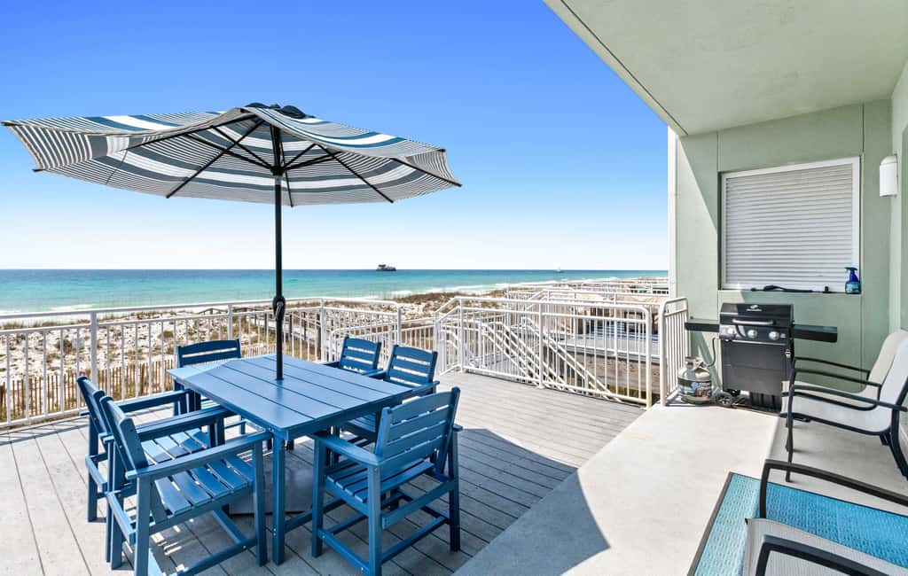 Gorgeous Gulf front townhome, Gas grill and beach access