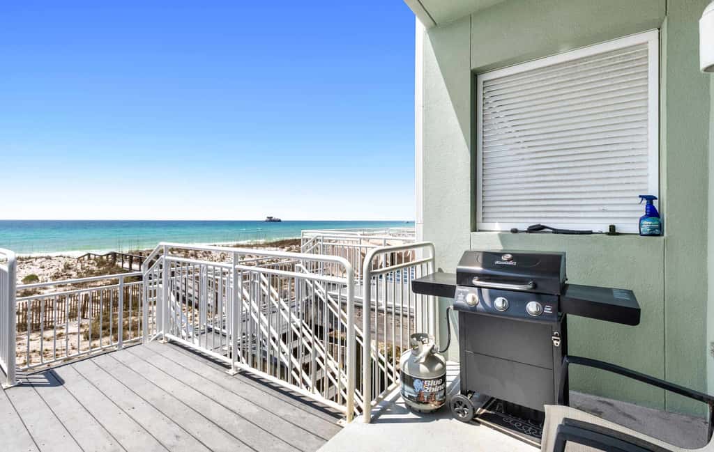 Gorgeous Gulf front townhome, Gas grill and beach access