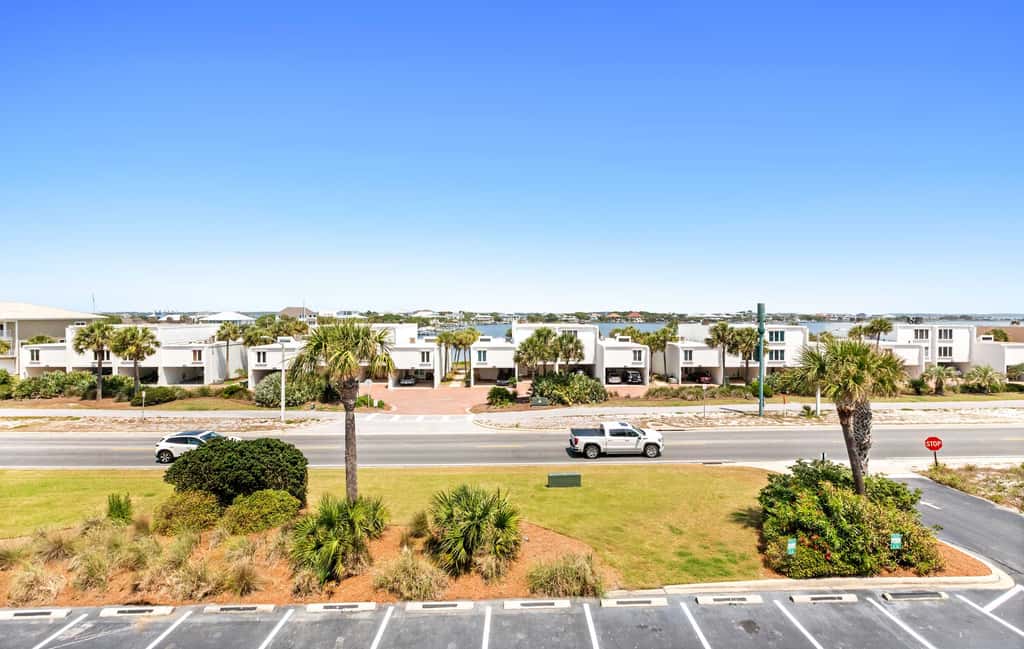 Gorgeous Gulf front townhome, Gas grill and beach access