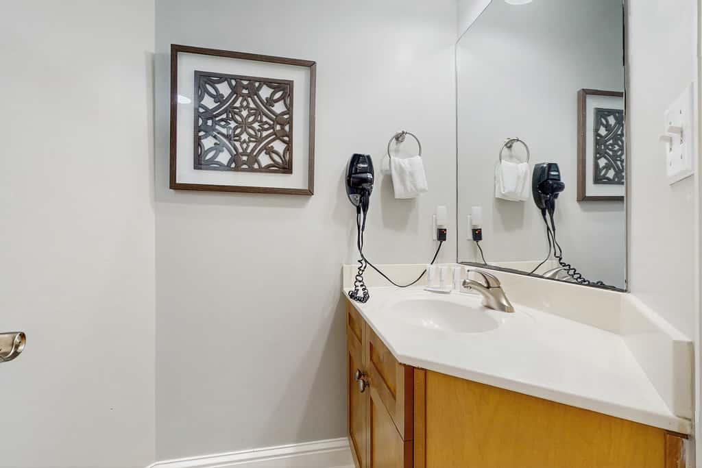 Stylish oceanfront condo including shared pool and beach access
