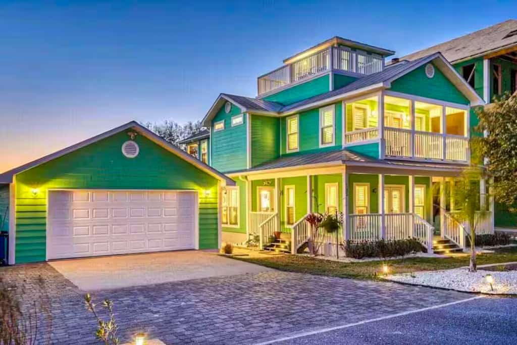 Gorgeous dog-friendly home with private pool & close to everything