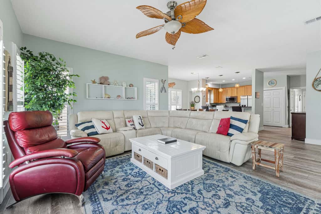 Gorgeous dog-friendly home with private pool & close to everything