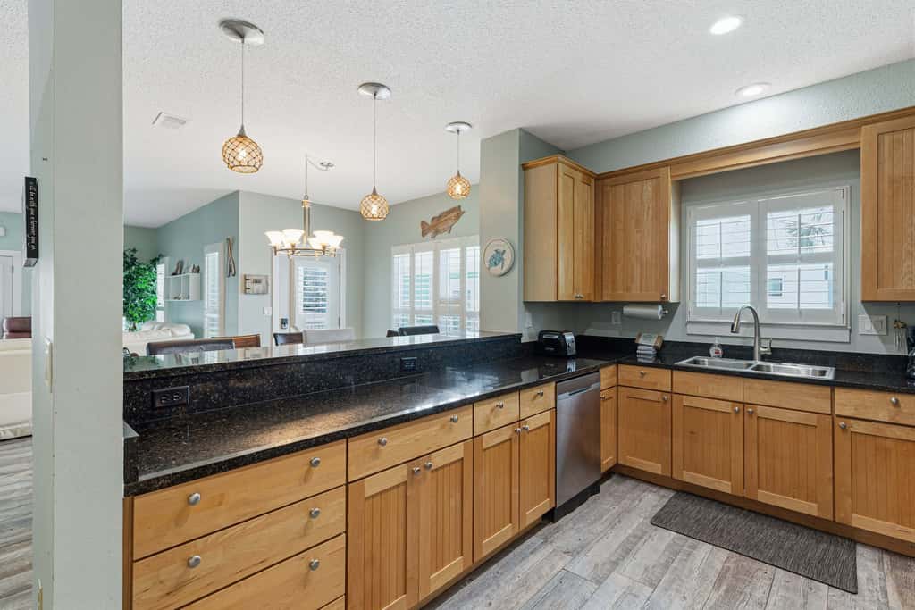 Gorgeous dog-friendly home with private pool & close to everything