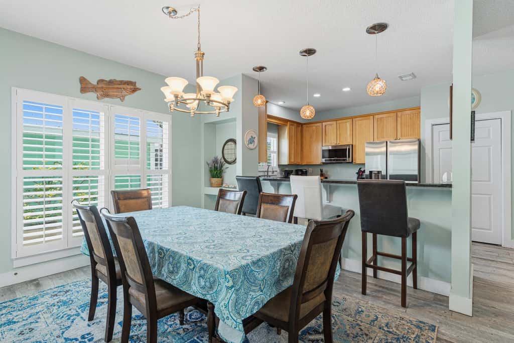Gorgeous dog-friendly home with private pool & close to everything