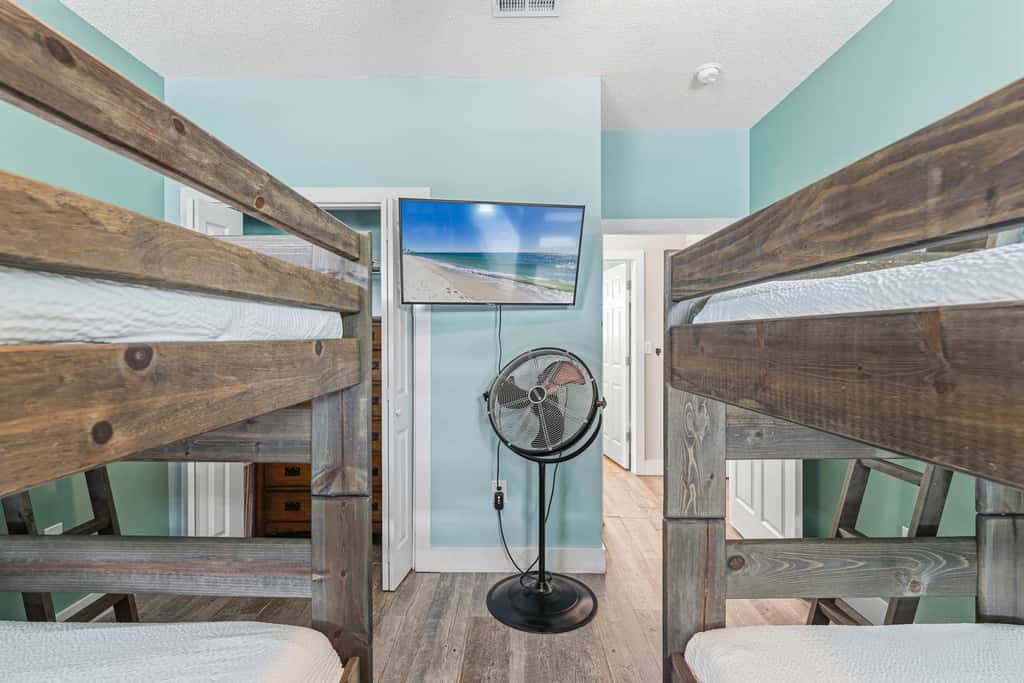 Gorgeous dog-friendly home with private pool & close to everything