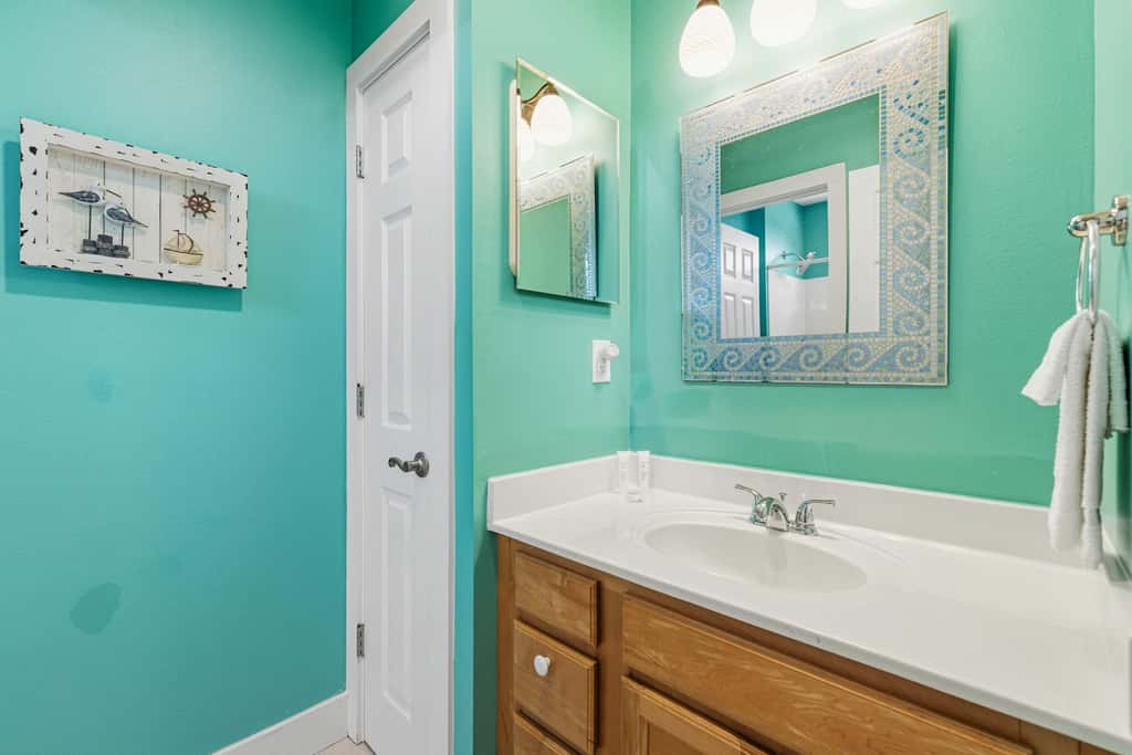 Gorgeous dog-friendly home with private pool & close to everything