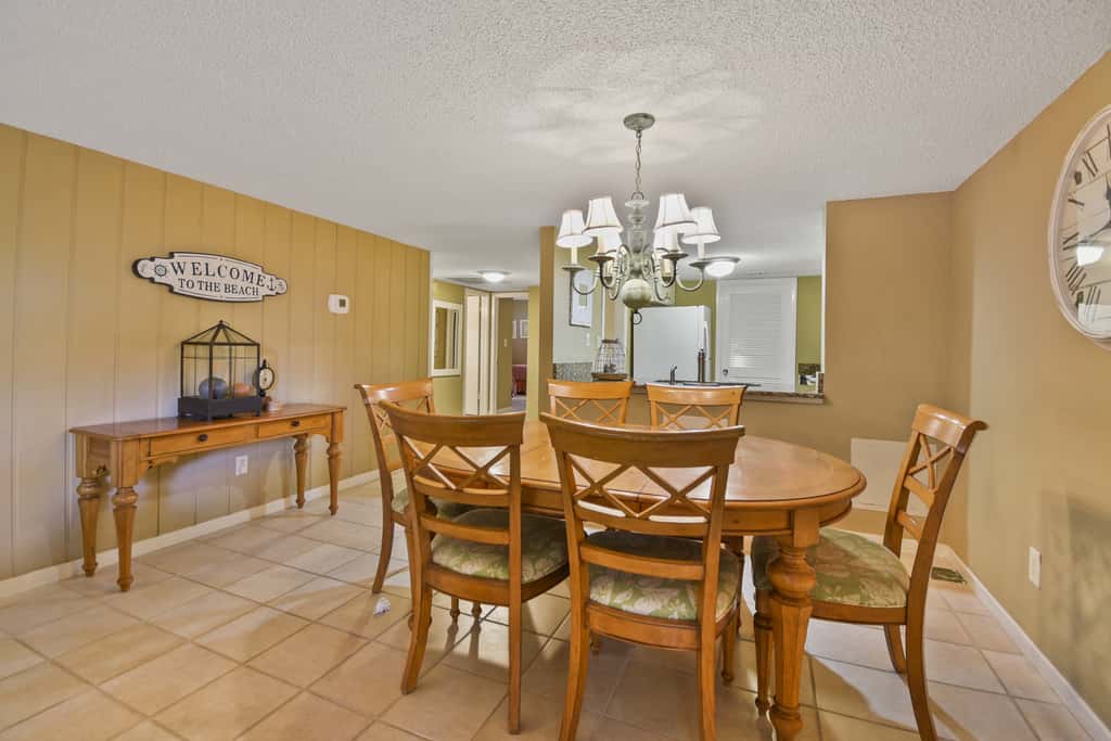 2108 Beach Wood