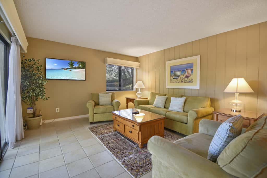 2108 Beach Wood