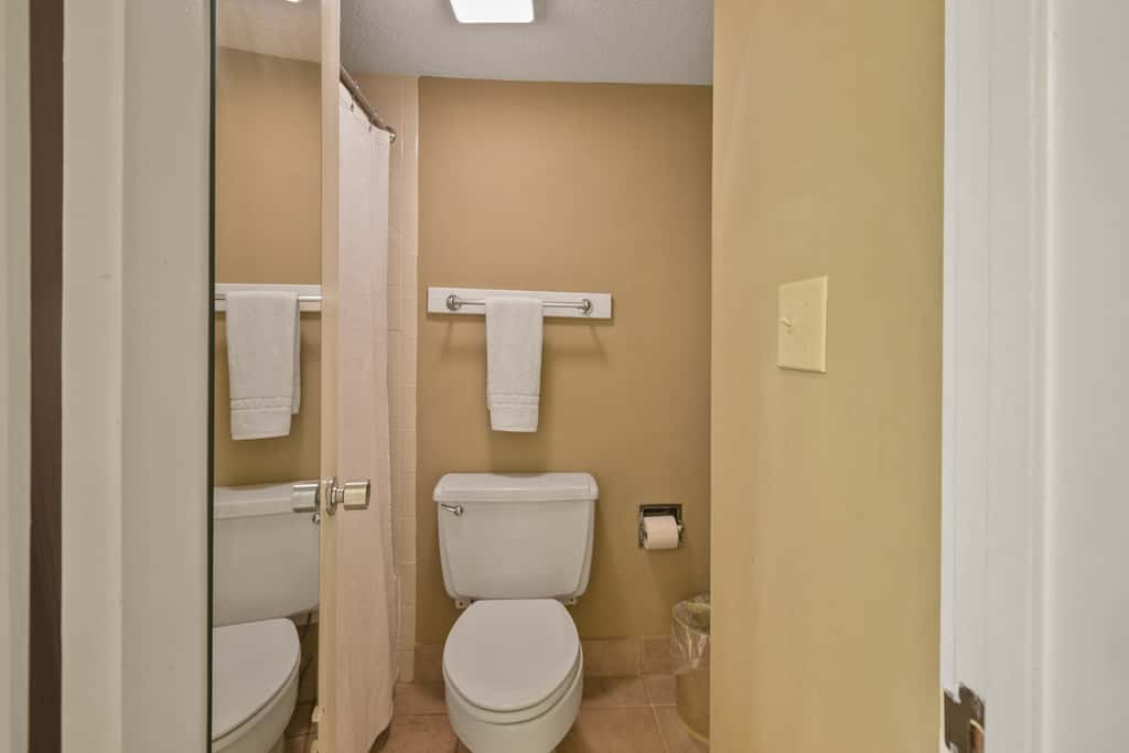 2108 Beach Wood