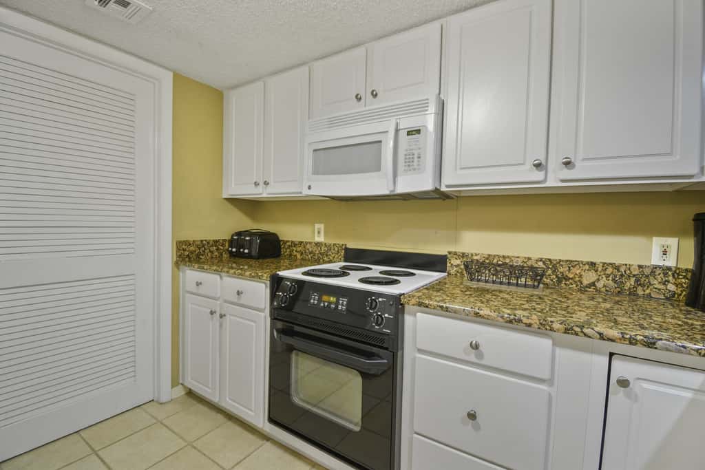 2108 Beach Wood