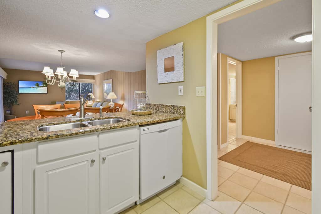 2108 Beach Wood