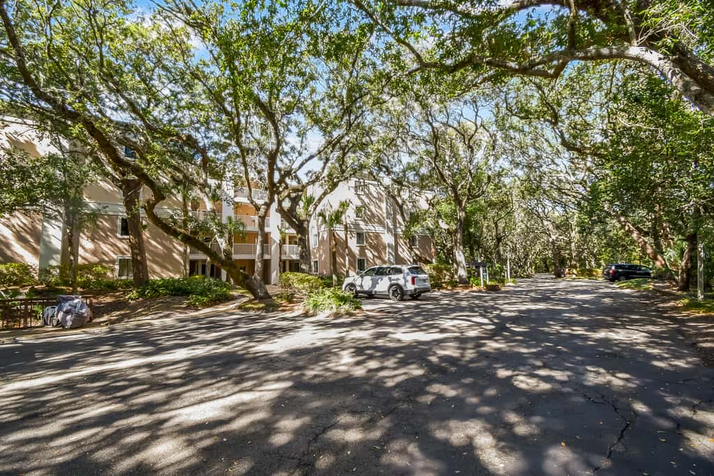 2108 Beach Wood