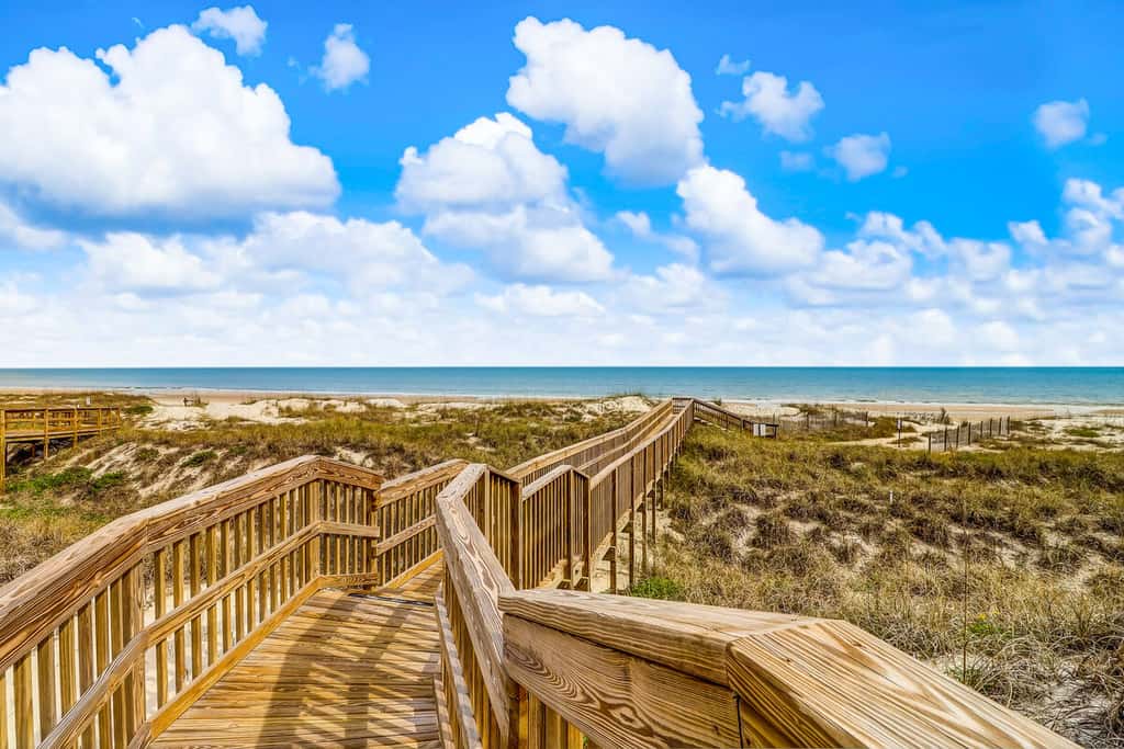 2108 Beach Wood