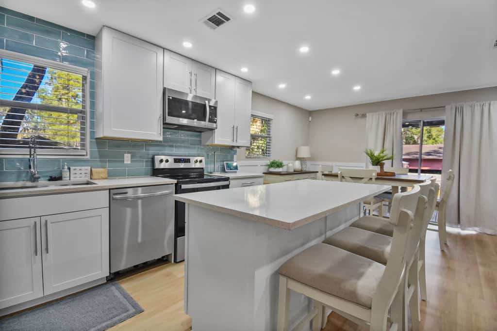 Family & Pet-Friendly Home Near Beach, Downtown & Boat Ramp