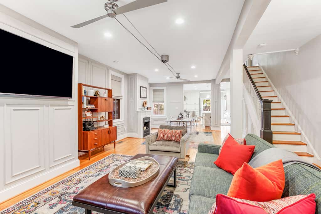 Updated historic home with parking; near Academy, college & harbor - central AC