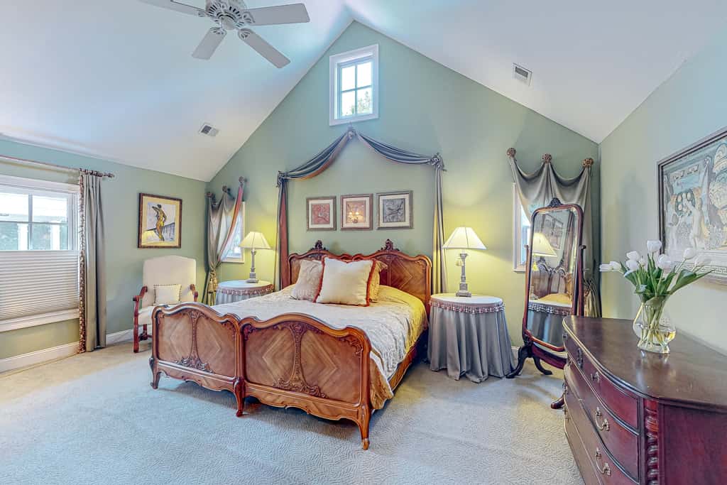 Bella Chateau