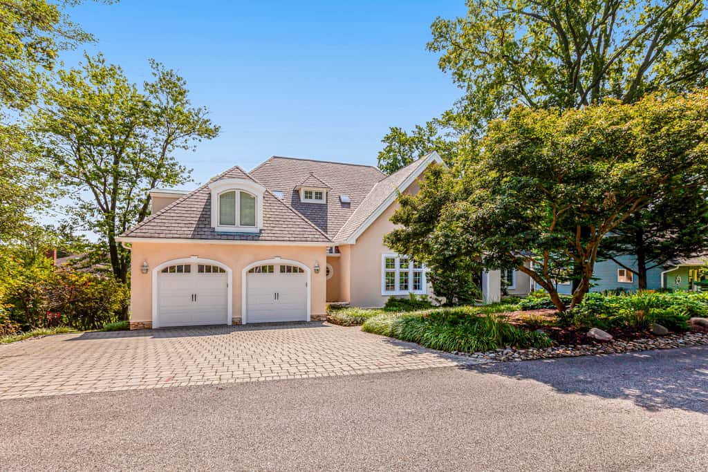 Annapolis Bay Ridge Retreat
