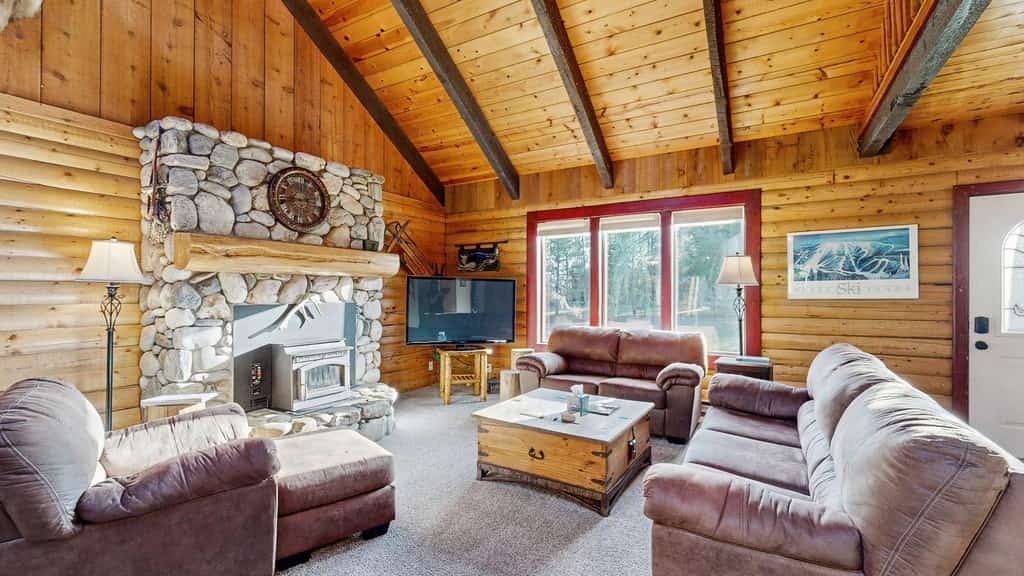 Set just outside McCall, this custom cabin offers a quiet setting with open views and space to spread out. With a main-level primary suite, additional bedrooms, a loft hangout space, and extra sleeping in the living room, it’s a great fit for families or groups. Enjoy a private hot tub, large backyard, and a pet-friendly stay with an extended driveway for trailers and recreational vehicles.