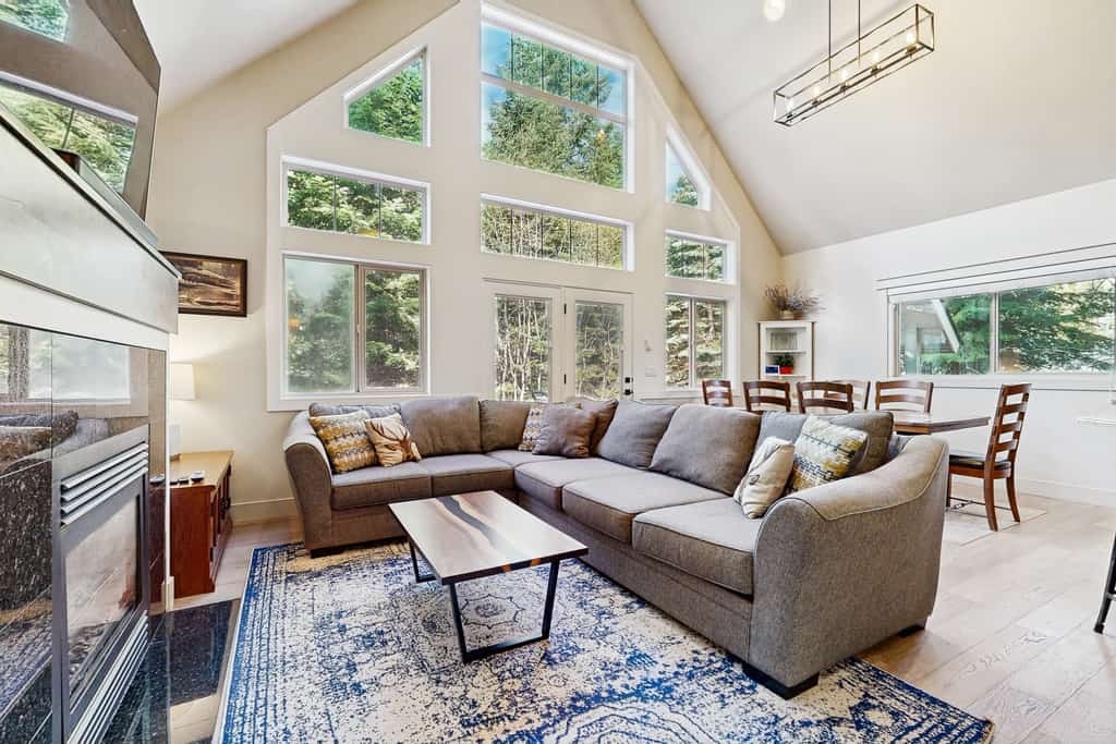 Peaceful McCall retreat in Spring Mountain Ranch with access to indoor pool, hot tub, fitness center, and more. This 3-bedroom home features bright, open living spaces, modern finishes, and a cozy cabin feel, plus a private deck with grill, just minutes from downtown McCall and the golf course.
