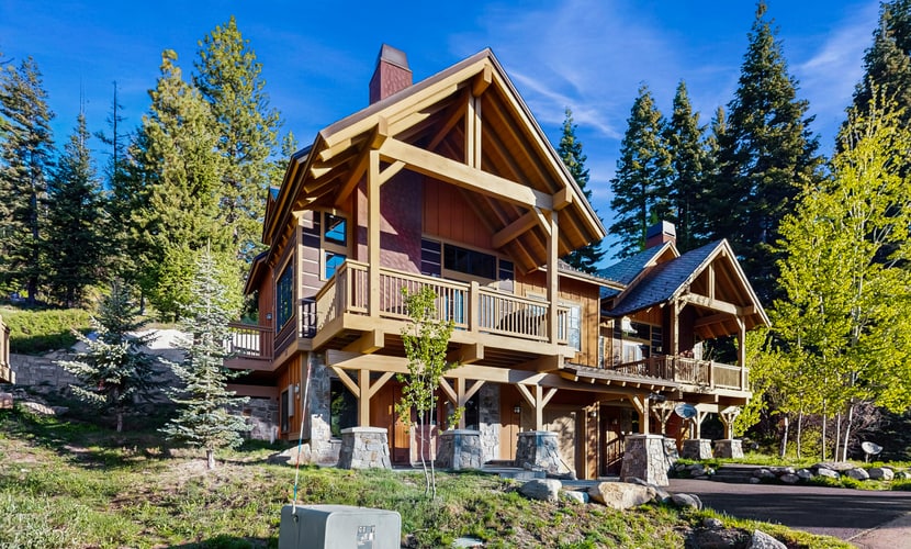 Located at Tamarack Resort, this ski-in/ski-out cabin offers a comfortable mountain stay with space for everyone. With multiple levels, two king suites, and a bunk-style room, it’s a great fit for families or groups. Enjoy easy access to the slopes, a private hot tub, and a warm, modern rustic feel throughout.