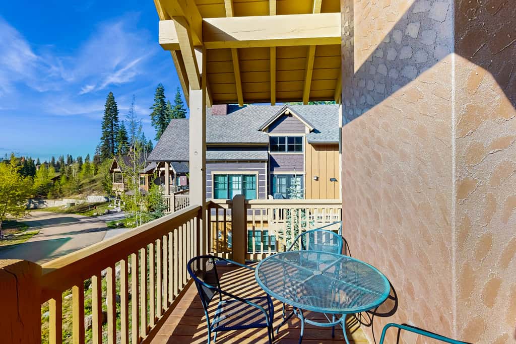 Tamarack Ski-In/Out Cabin, Hot Tub, Sleeps 8