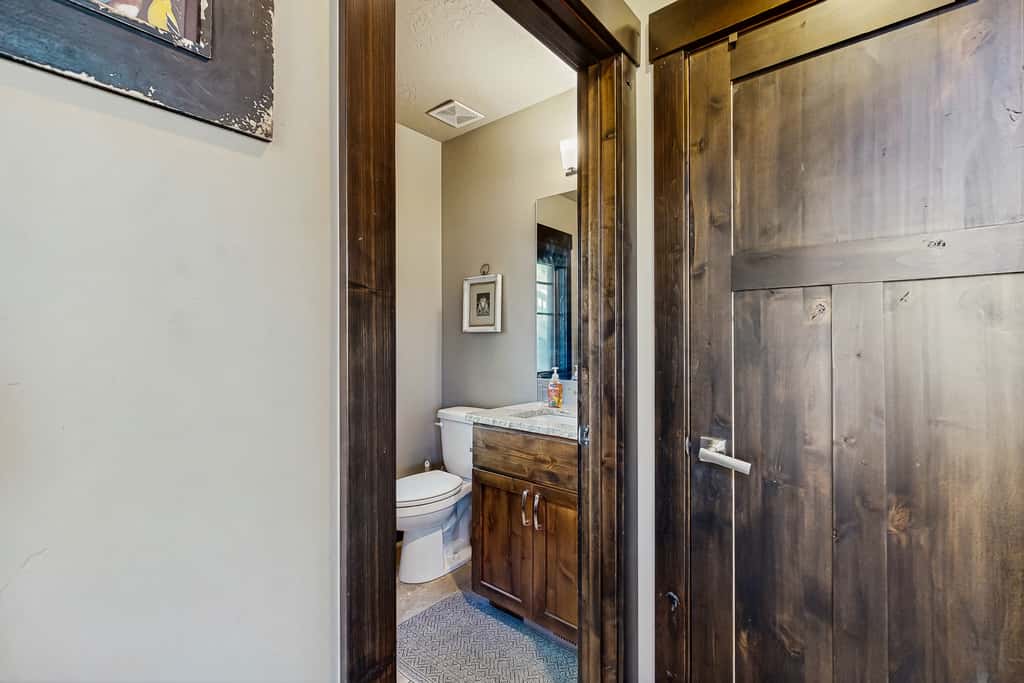 Tamarack Ski-In/Out Cabin, Hot Tub, Sleeps 8