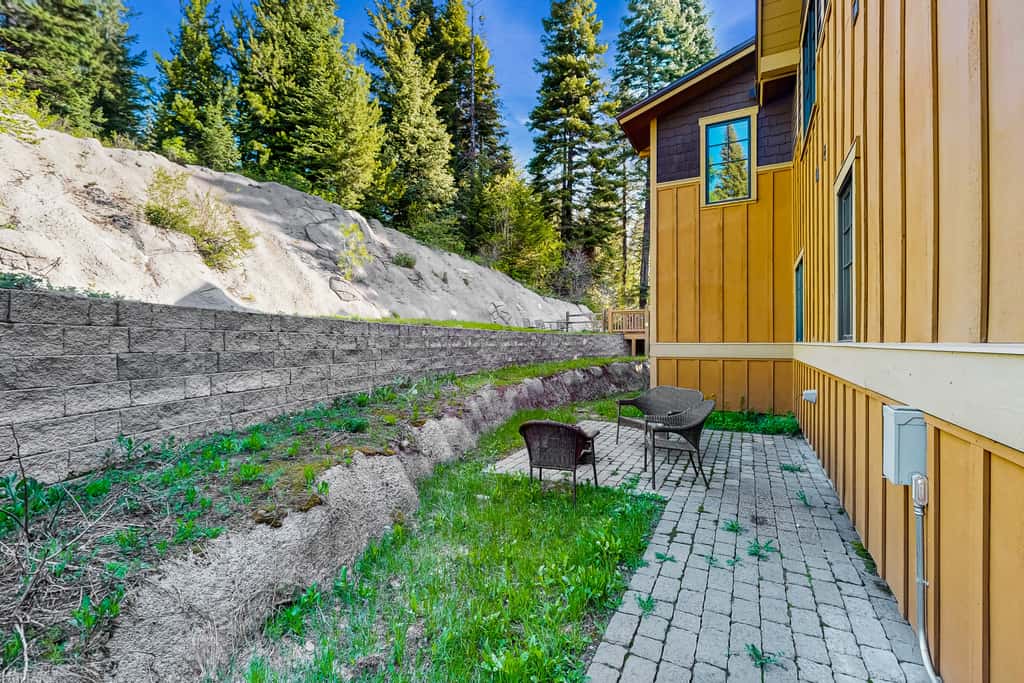 Tamarack Ski-In/Out Cabin, Hot Tub, Sleeps 8