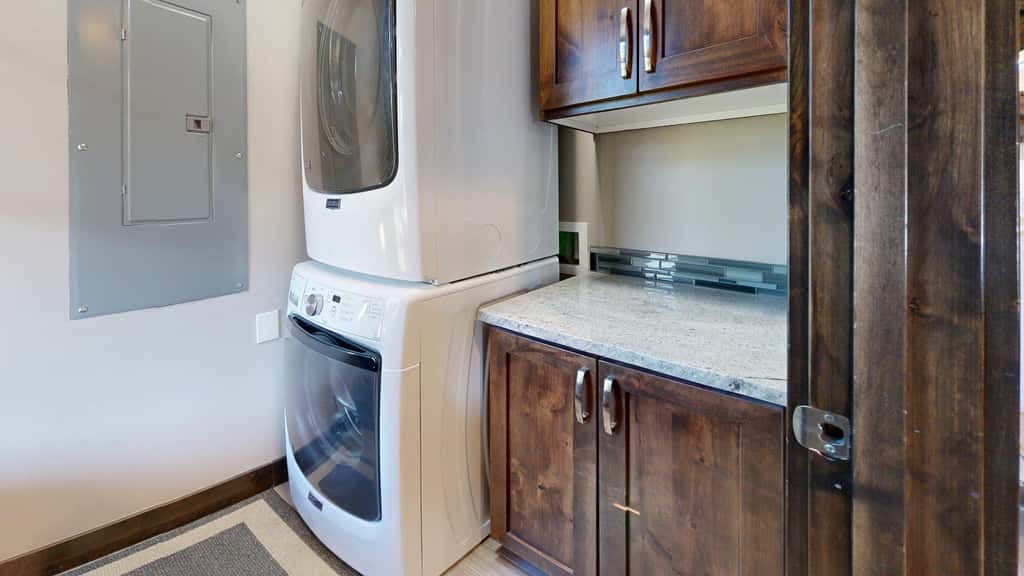 Tamarack Ski-In/Out Cabin, Hot Tub, Sleeps 8