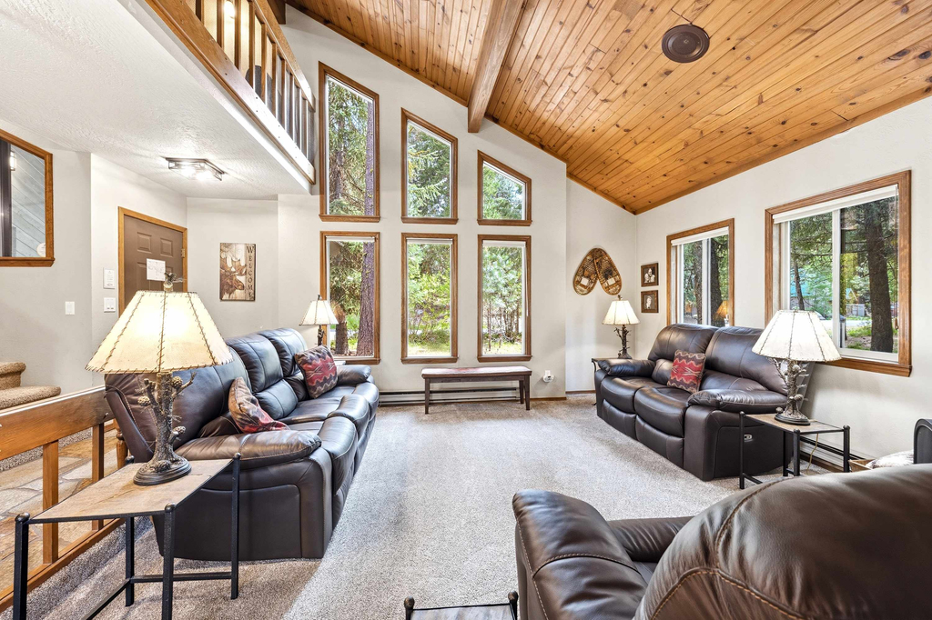 Wooded McCall Cabin Near Payette Lake & Brundage