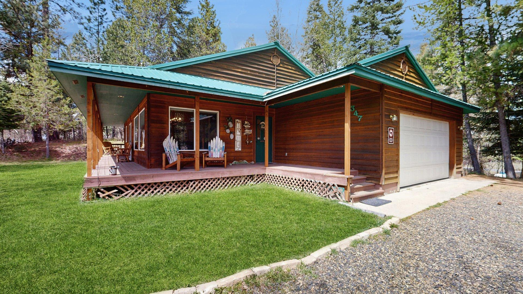 McCall Family Retreat Near Payette Lake | Hot Tub