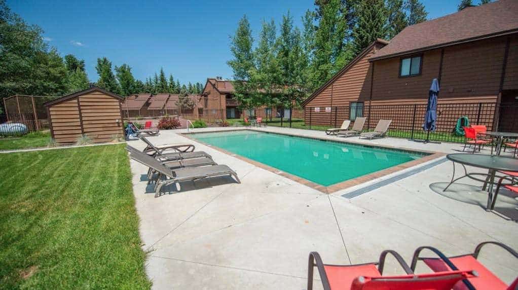 A comfortable condo in the heart of McCall, just minutes from downtown, Payette Lake, and Ponderosa State Park. Two queen bedrooms, a private patio with a grill, and access to The Aspens community amenities make it an easy home base for exploring McCall year-round.