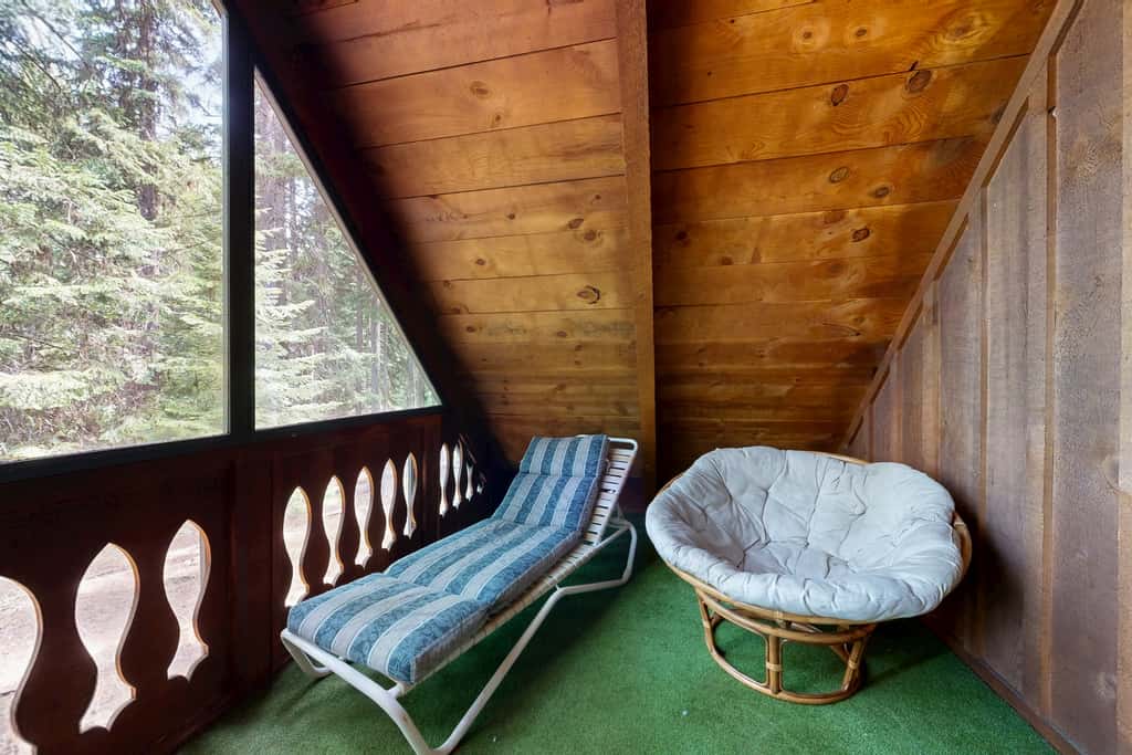 McCall Log Cabin, NearDowntown, Trailer Parking