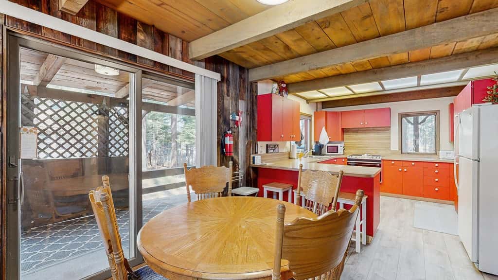 McCall Log Cabin, NearDowntown, Trailer Parking