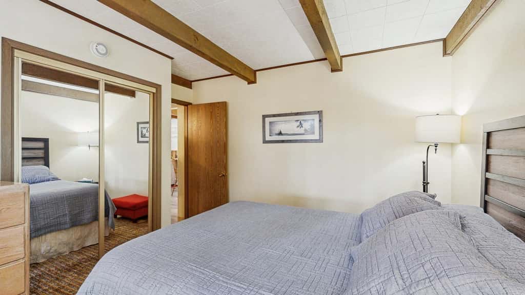 McCall Log Cabin, NearDowntown, Trailer Parking