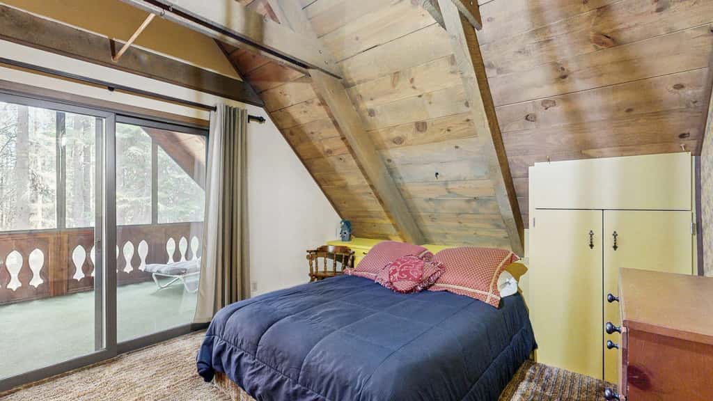 McCall Log Cabin, NearDowntown, Trailer Parking