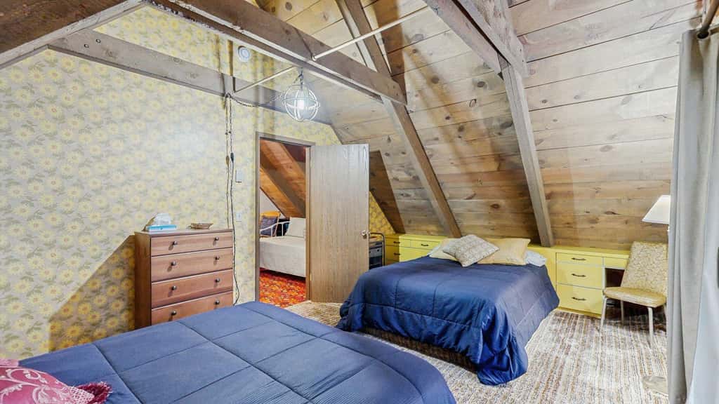 McCall Log Cabin, NearDowntown, Trailer Parking