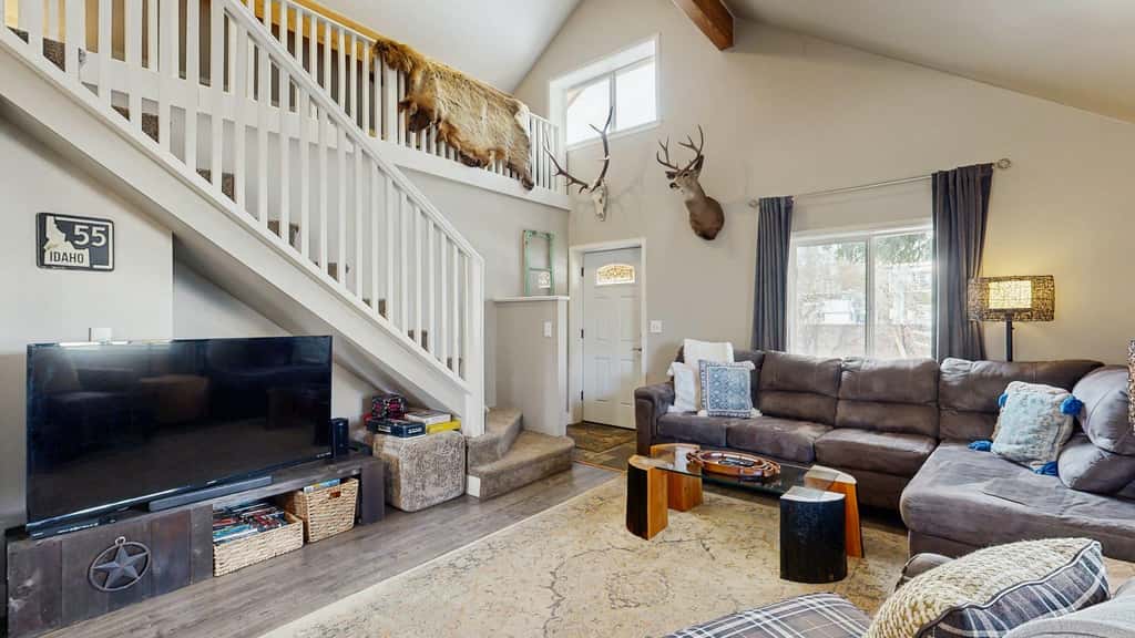 Cozy McCall Cottage | Fire Pit & Near Downtown