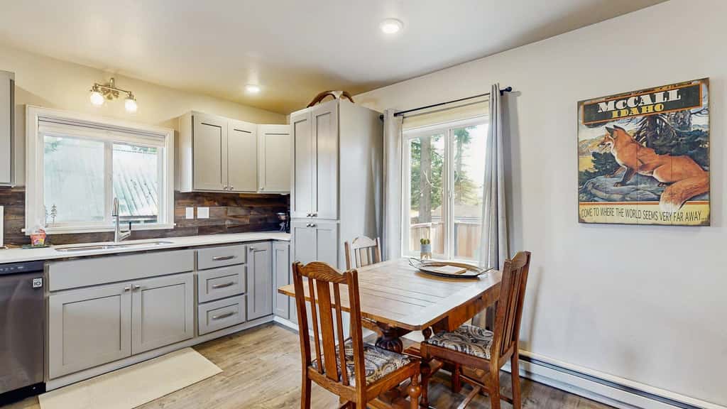 Cozy McCall Cottage | Fire Pit & Near Downtown