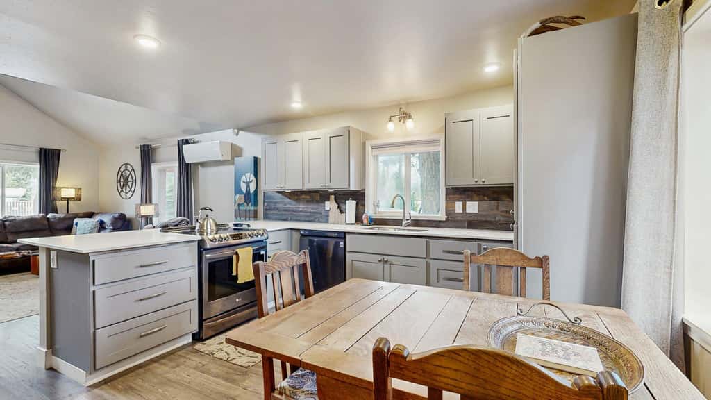 Cozy McCall Cottage | Fire Pit & Near Downtown