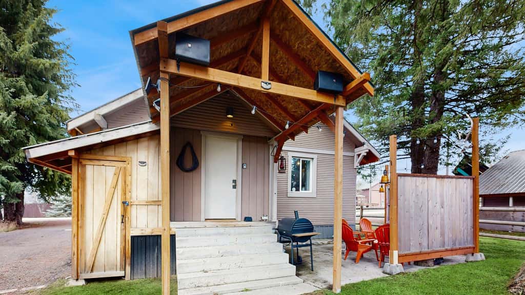 Cozy McCall Cottage | Fire Pit & Near Downtown