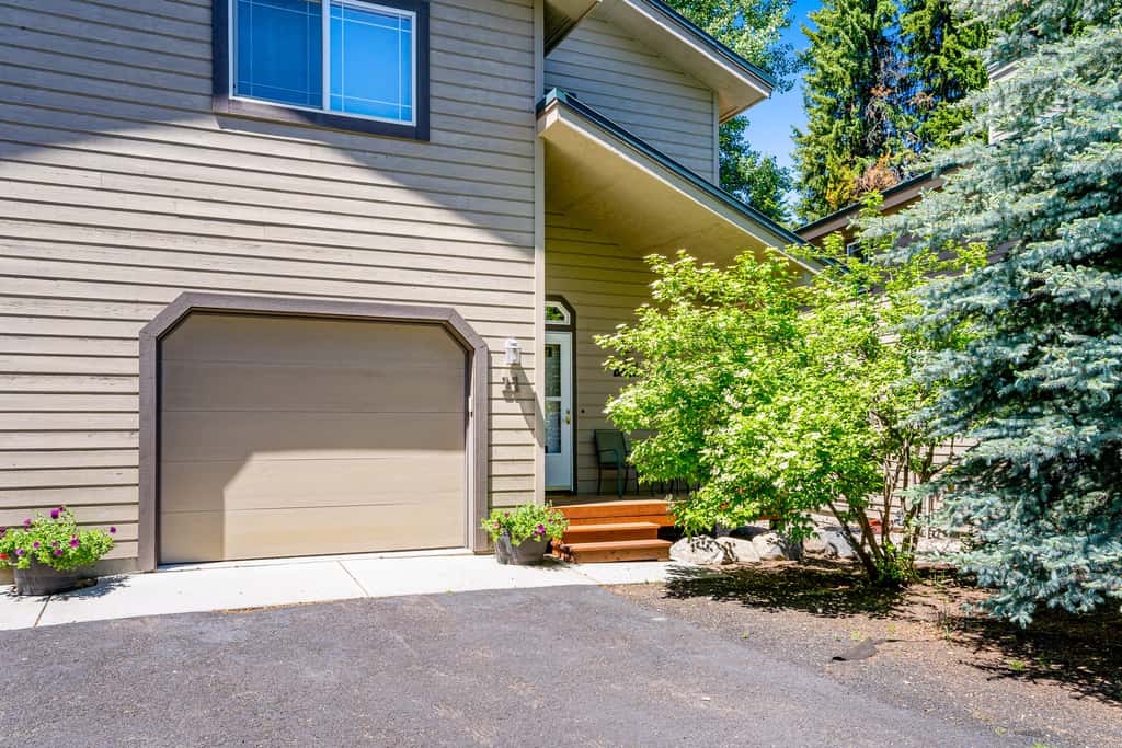 McCall Golf Retreat | Hot Tub & Fairway Views