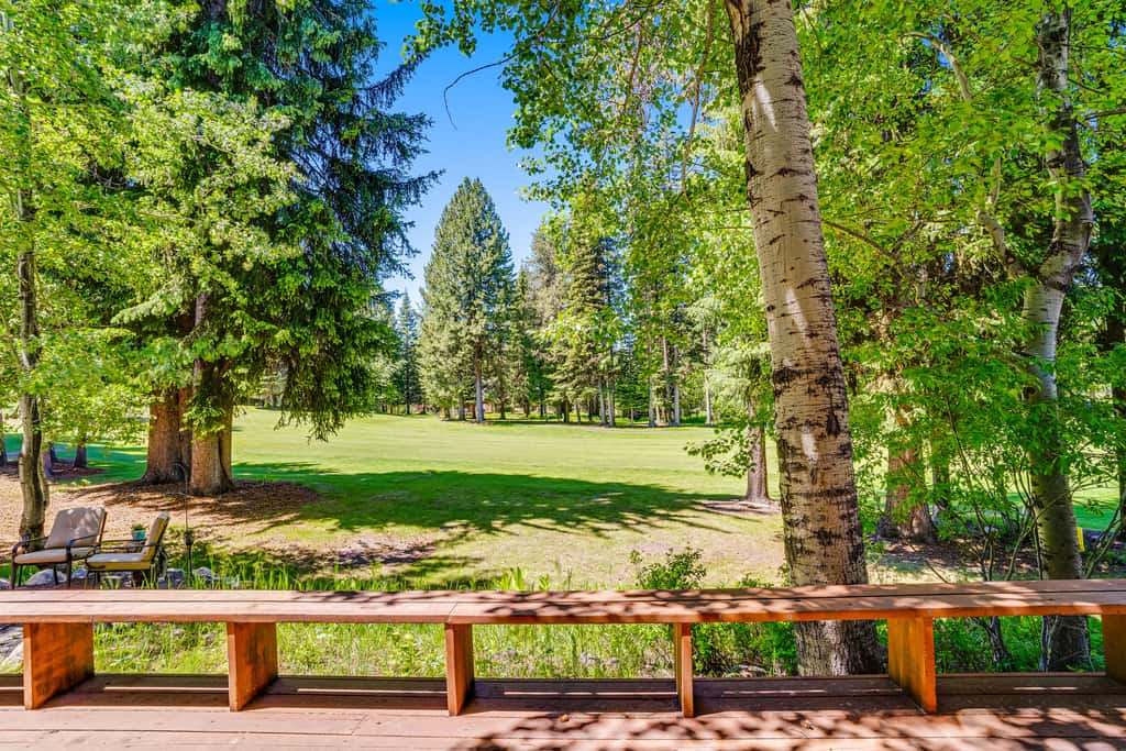 McCall Golf Retreat | Hot Tub & Fairway Views
