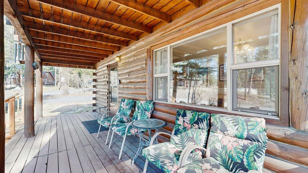 Spacious McCall Family Retreat Foosball, AC & Deck