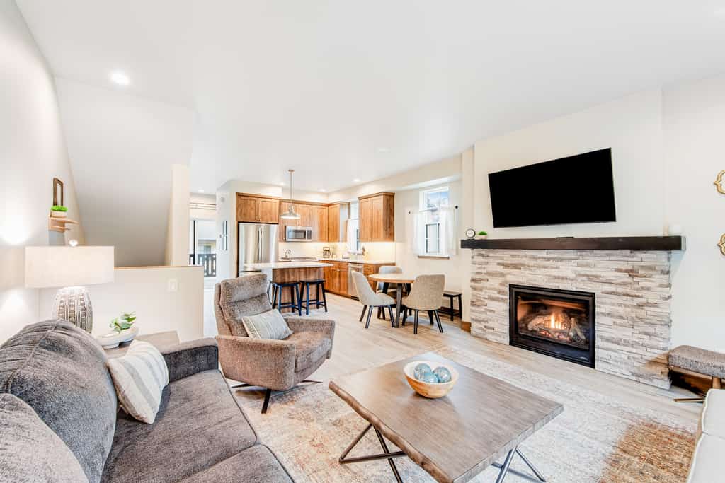 Central McCall Townhome | Lake & Shops