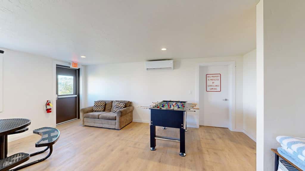 Ski-In Ski-Out Bogus Basin Condo with 2 Decks