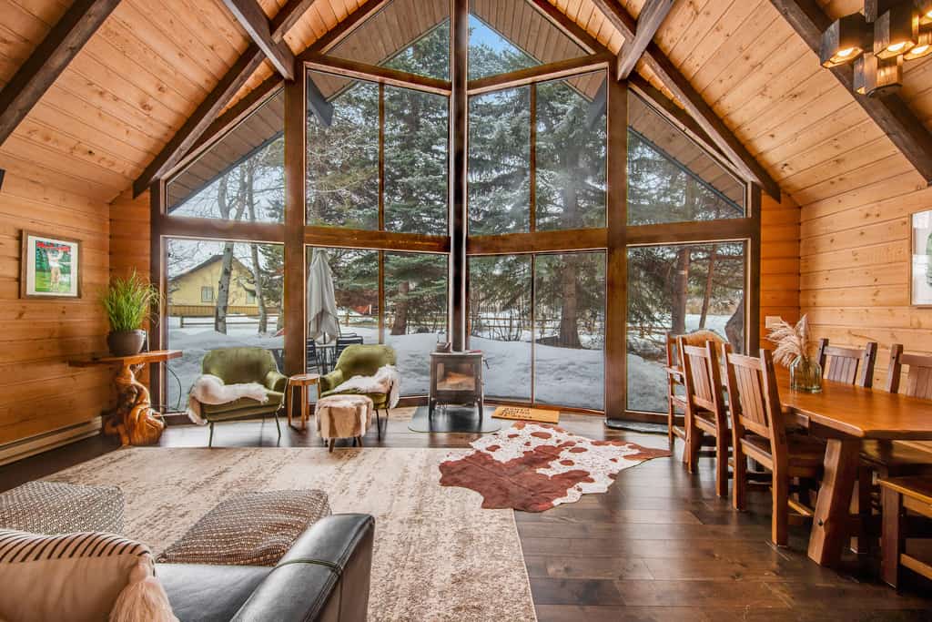 McCall Getaway | Game Room & Lake Activities